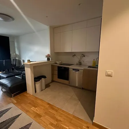Bw Parkview Riverside Apartment