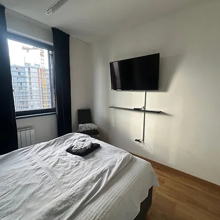 Bw Parkview Riverside Apartment *