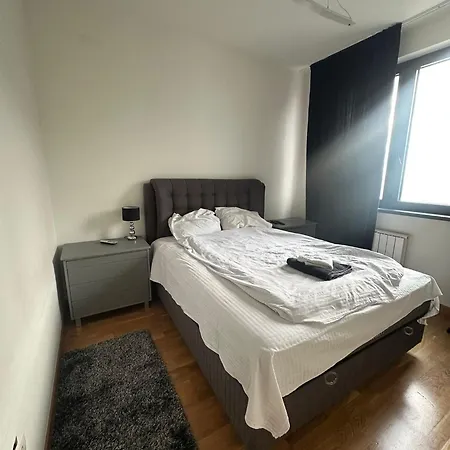 Bw Parkview Riverside Apartment